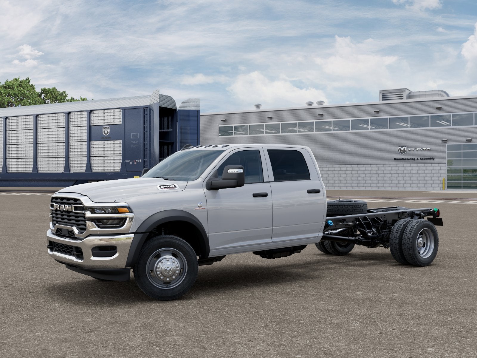 2026 RAM Ram 5500 Chassis Cab RAM 5500 TRADESMAN CHASSIS CREW CAB 4X4 84' CA