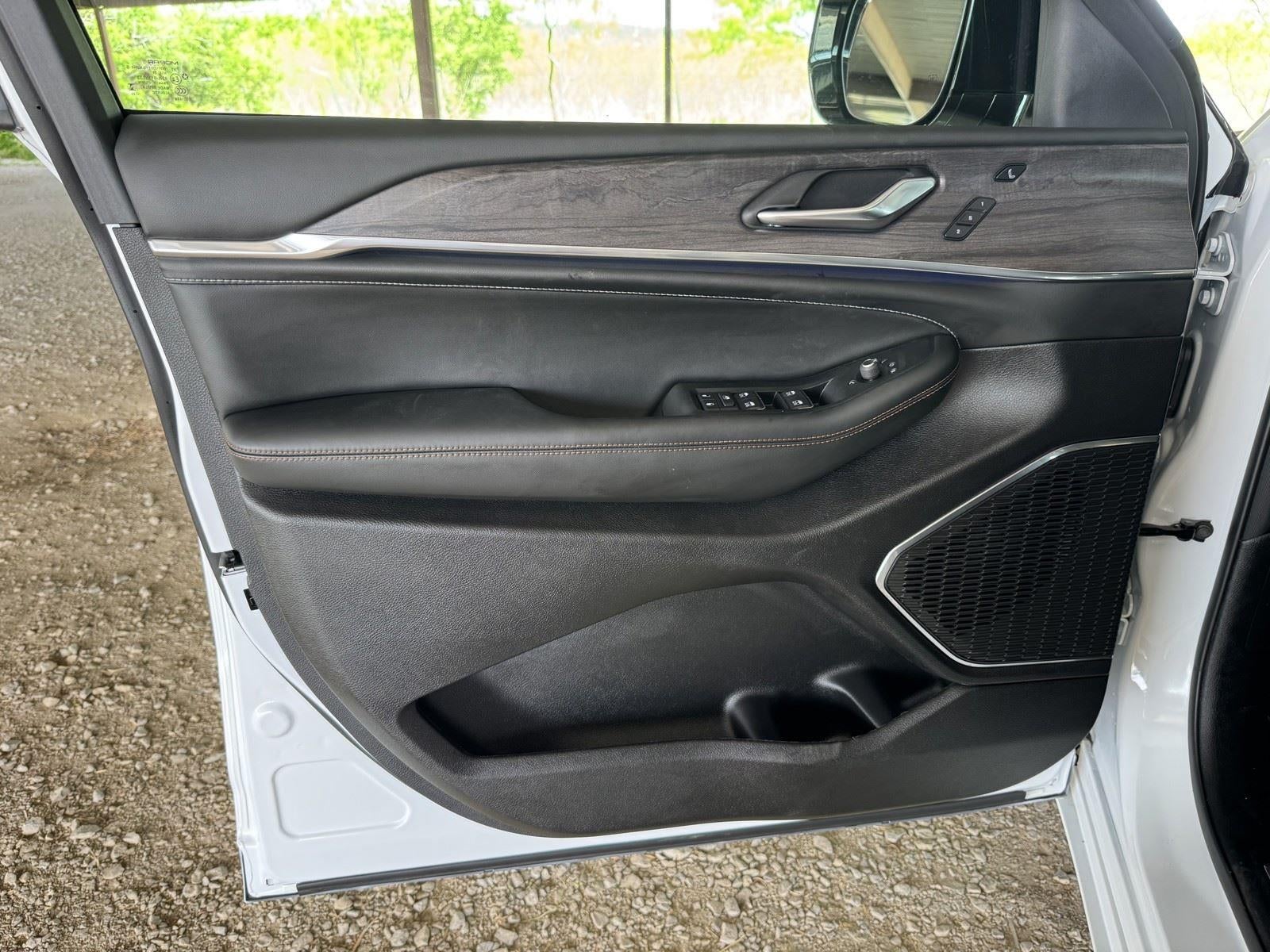 2025 Jeep Grand Cherokee Overland