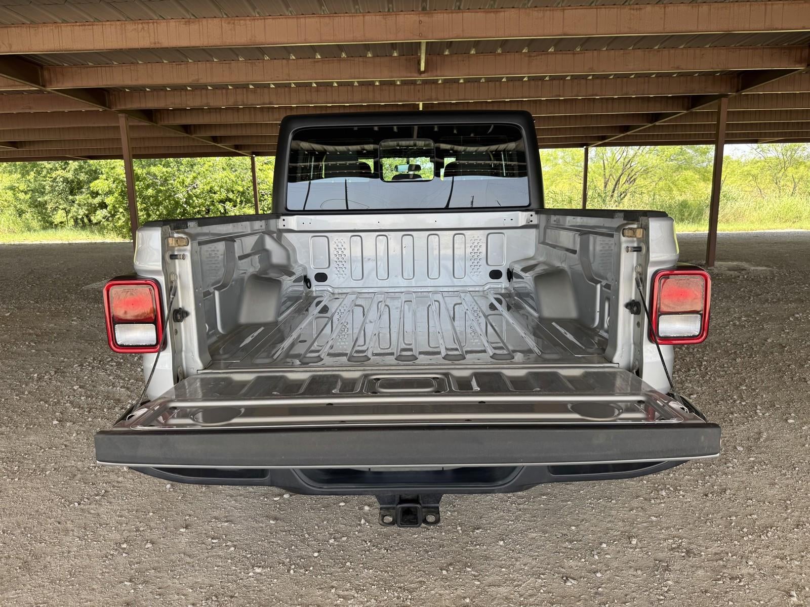 2023 Jeep Gladiator Sport