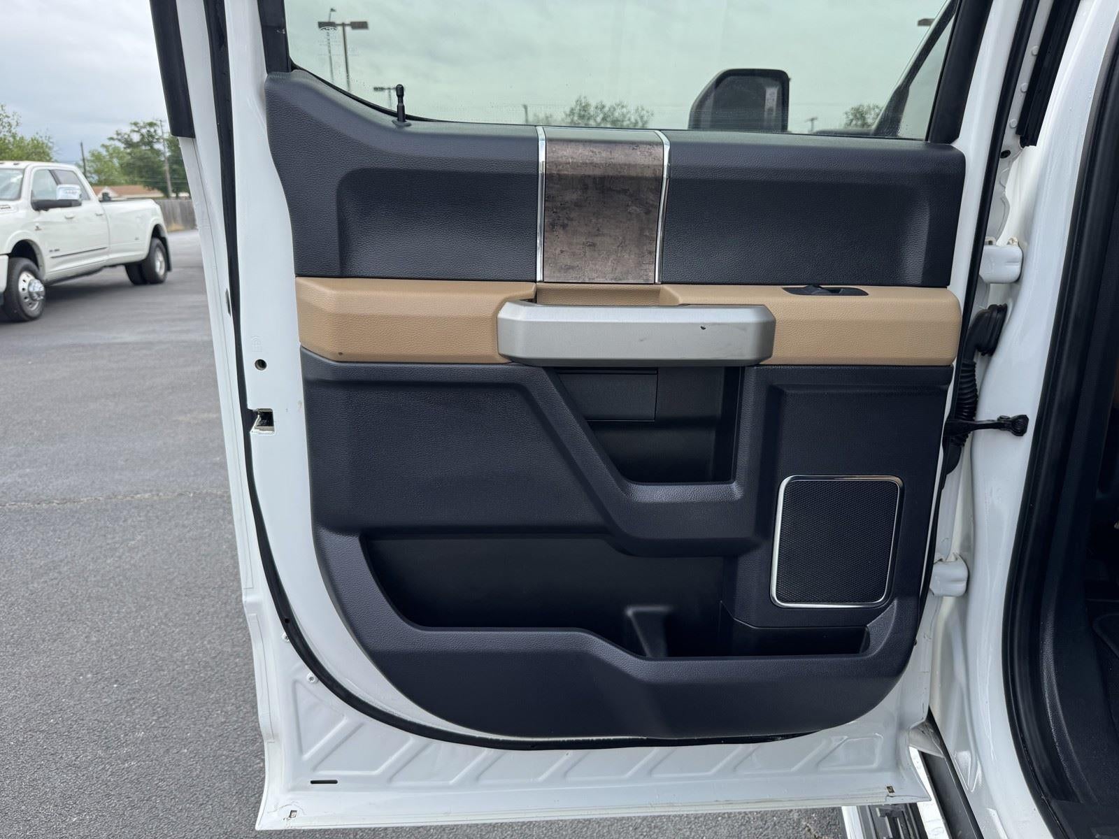 2022 Ford Super Duty F-250 SRW LARIAT