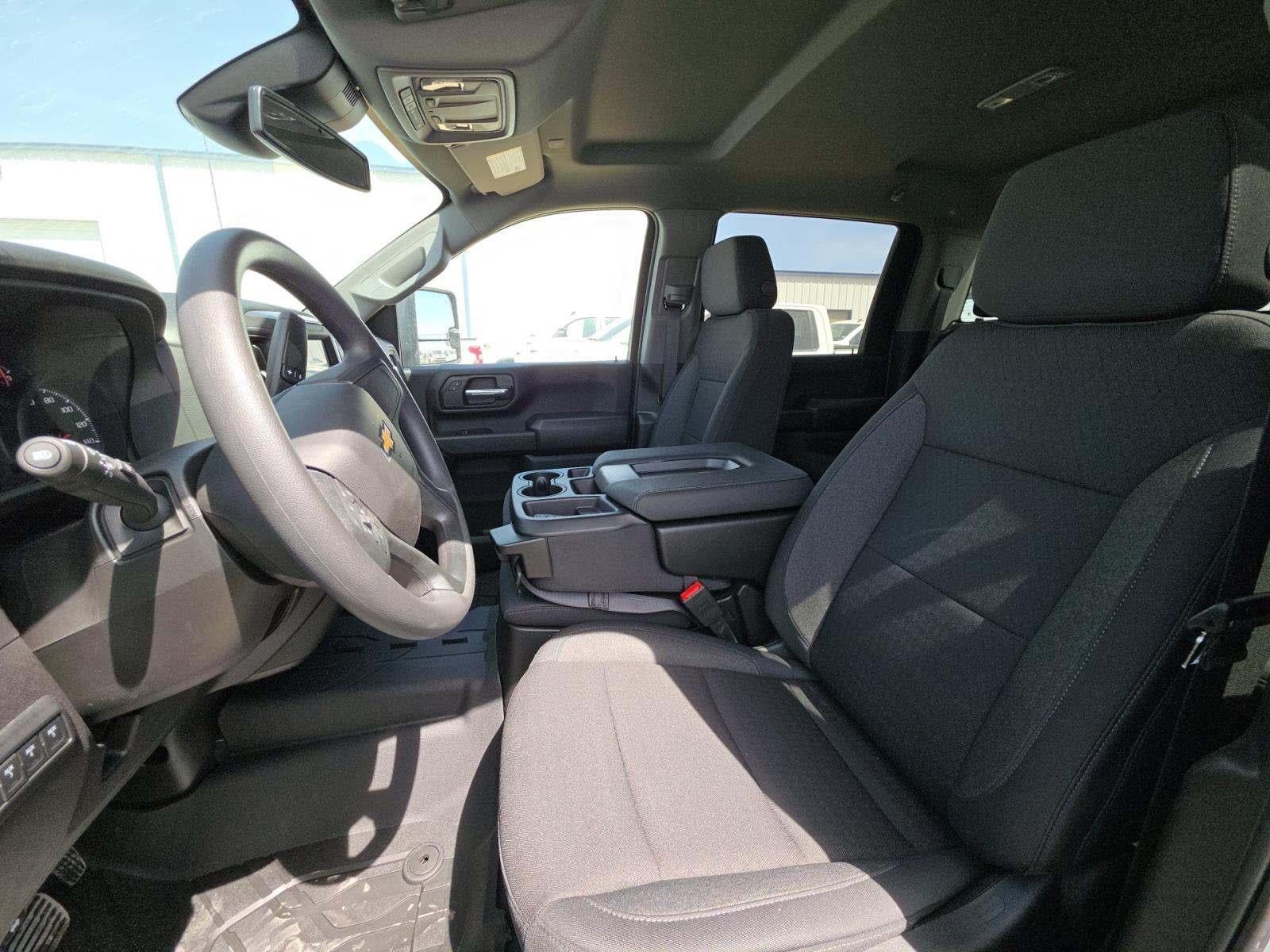 2025 Chevrolet Silverado 2500HD Custom