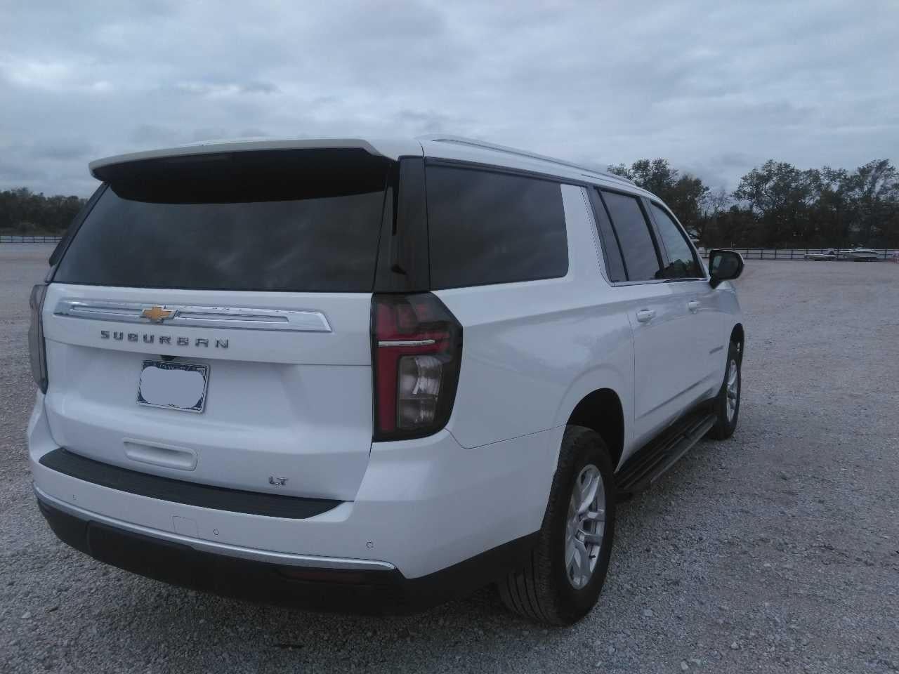 2024 Chevrolet Suburban LT