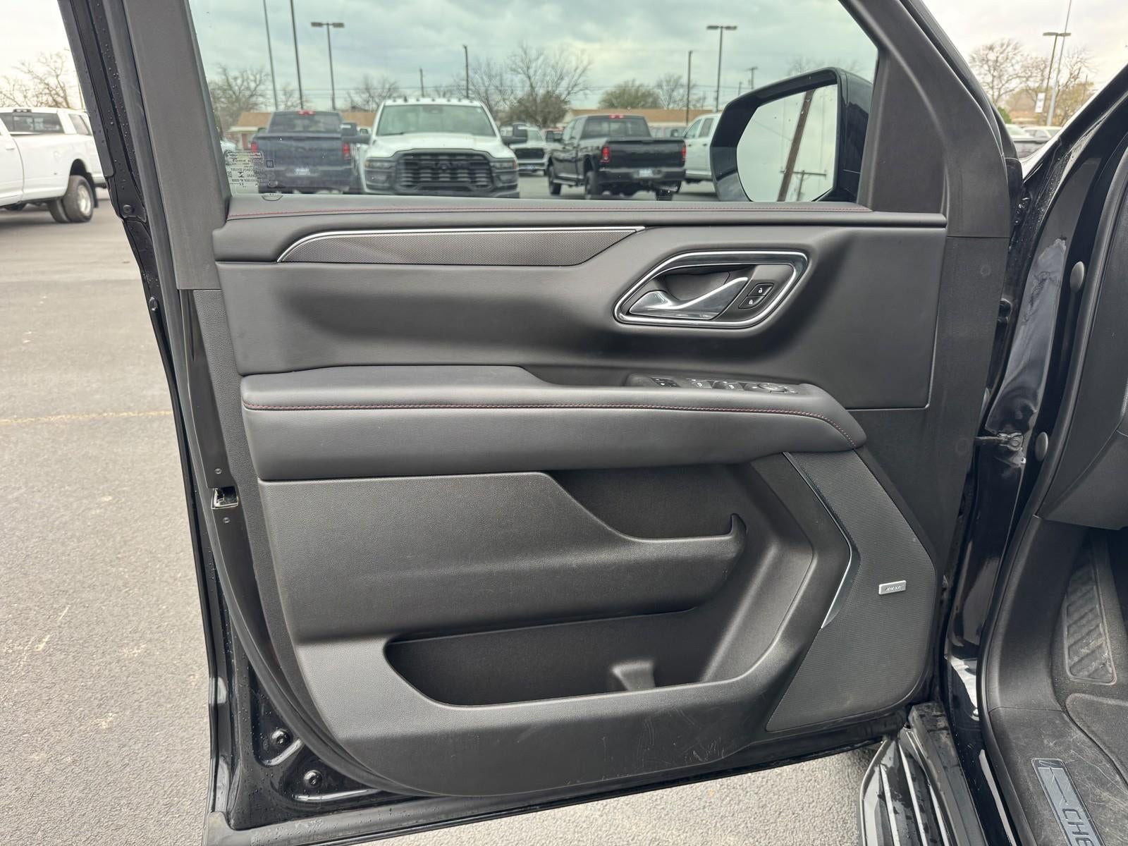 2023 Chevrolet Suburban RST