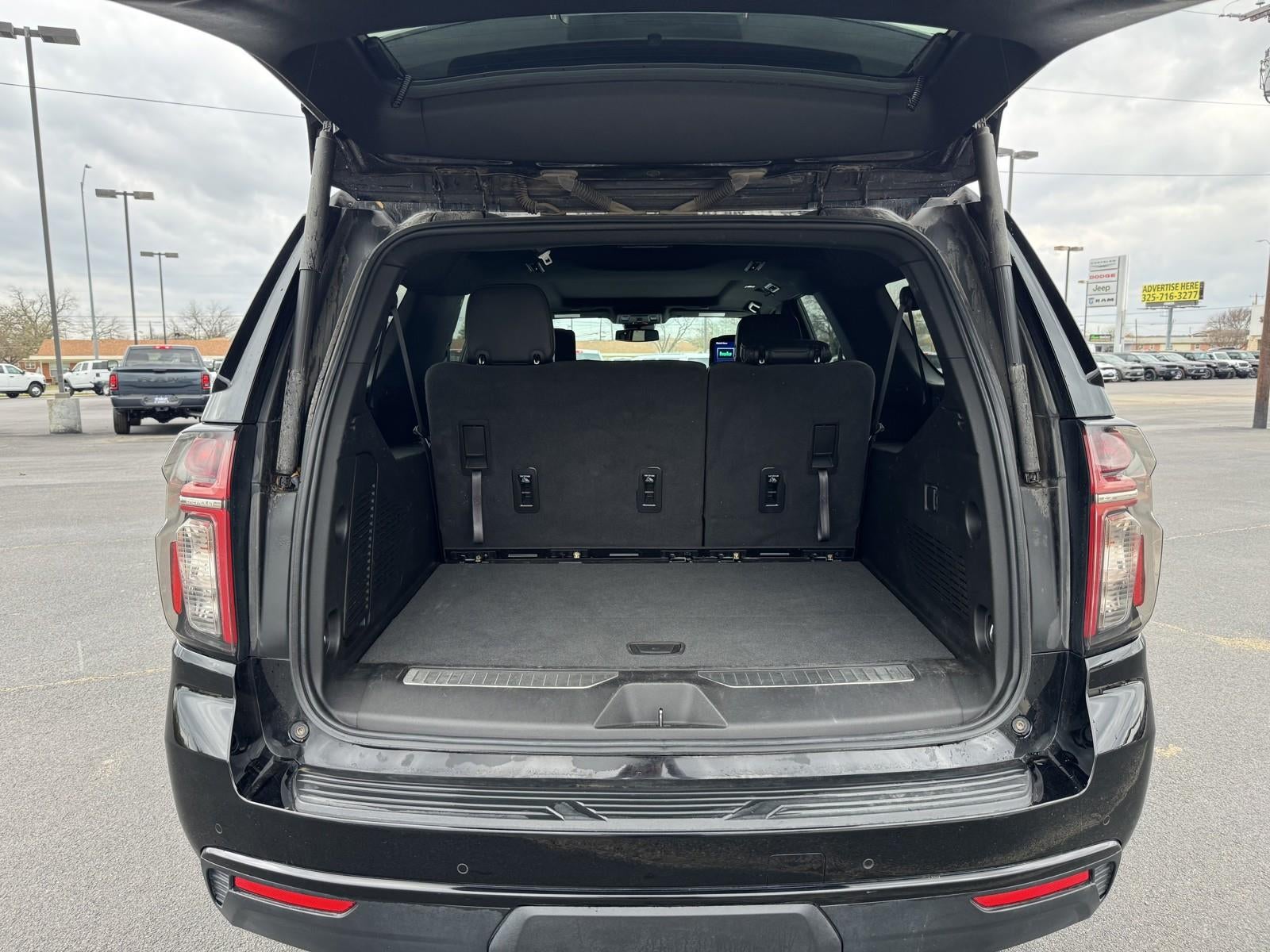 2023 Chevrolet Suburban RST