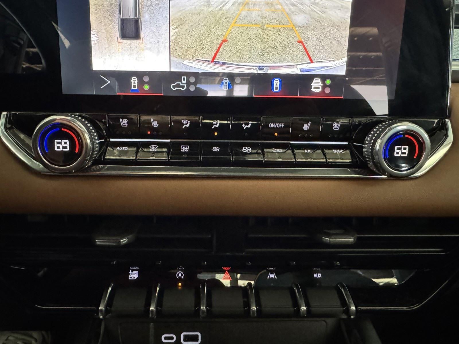 2025 GMC Canyon 4WD AT4