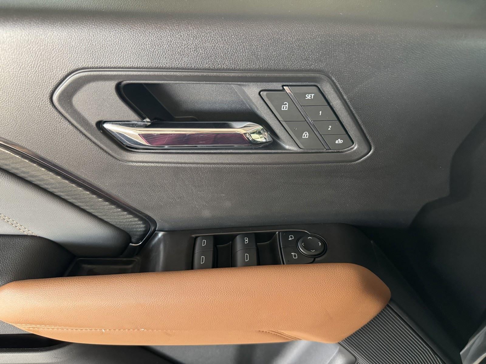 2025 GMC Canyon 4WD AT4