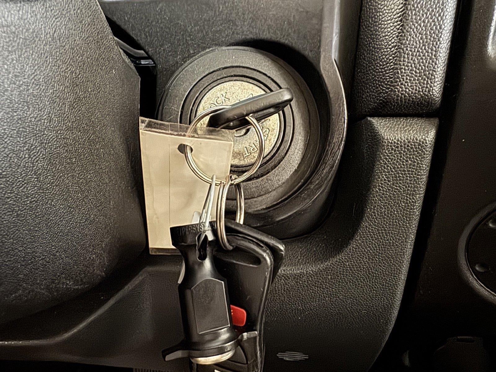 2012 Nissan Titan SV