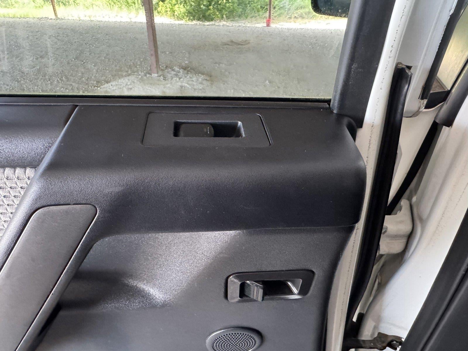 2012 Nissan Titan SV
