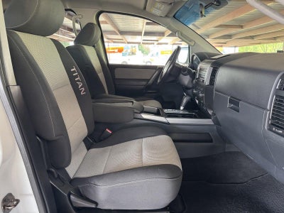 2012 Nissan Titan SV