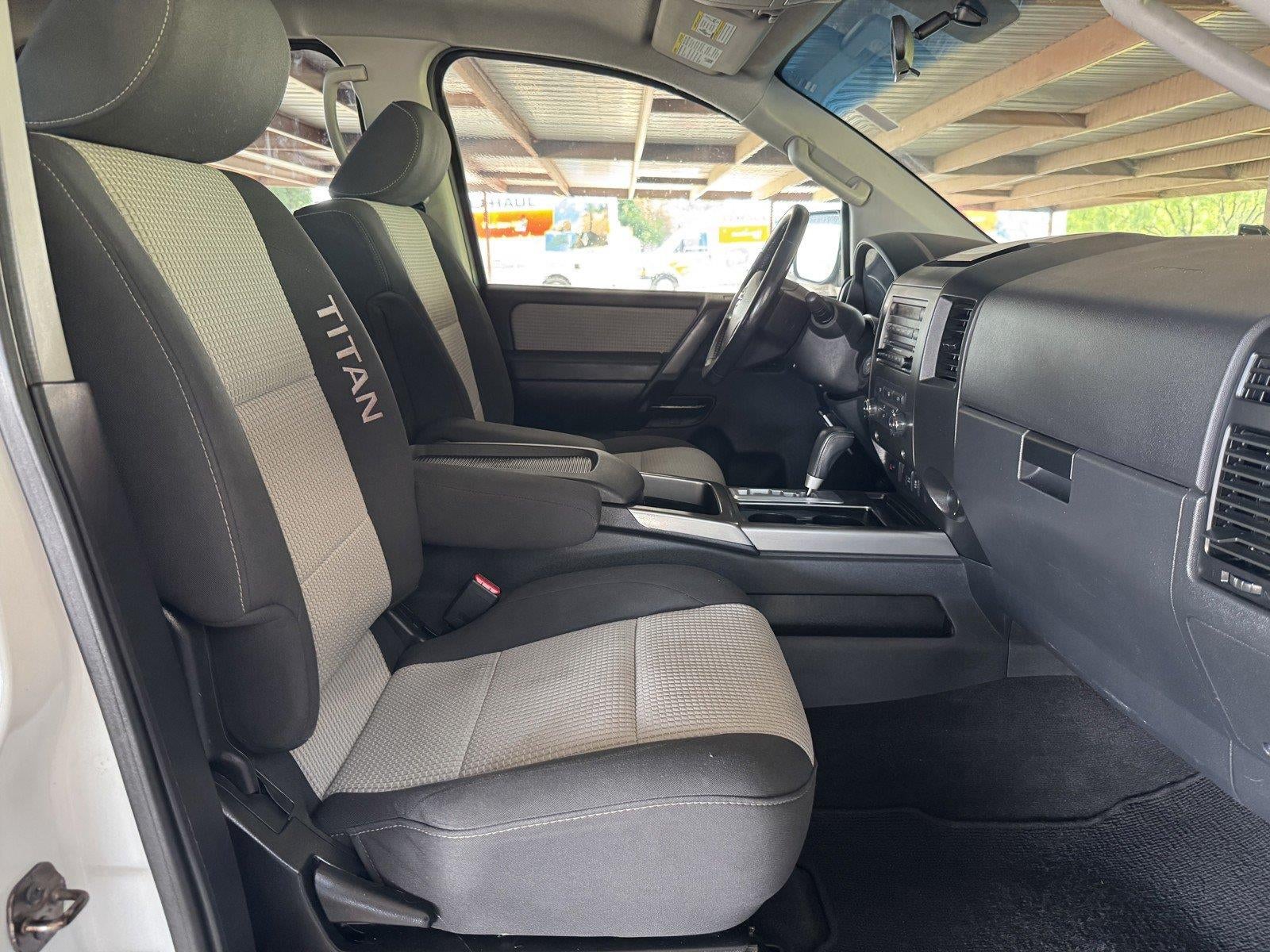 2012 Nissan Titan SV