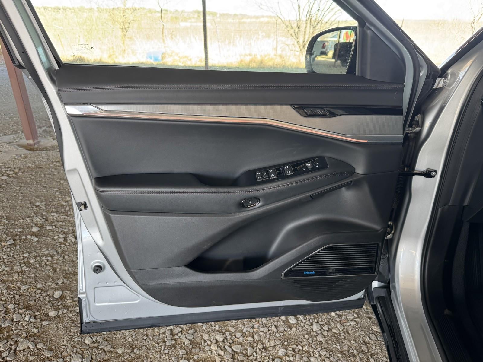 2024 Jeep Wagoneer S Launch Edition