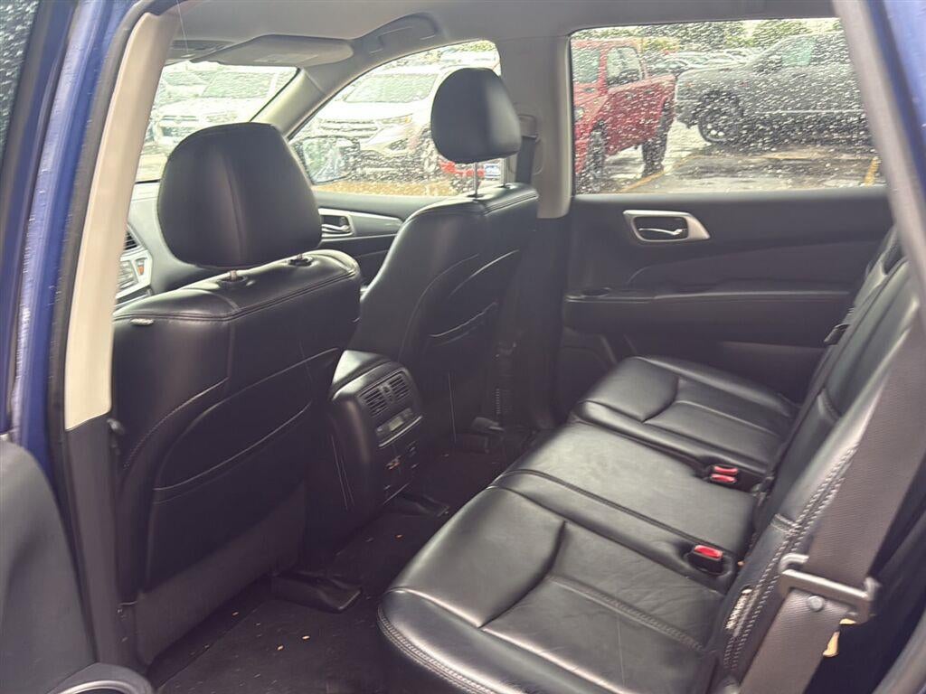 2020 Nissan Pathfinder SL