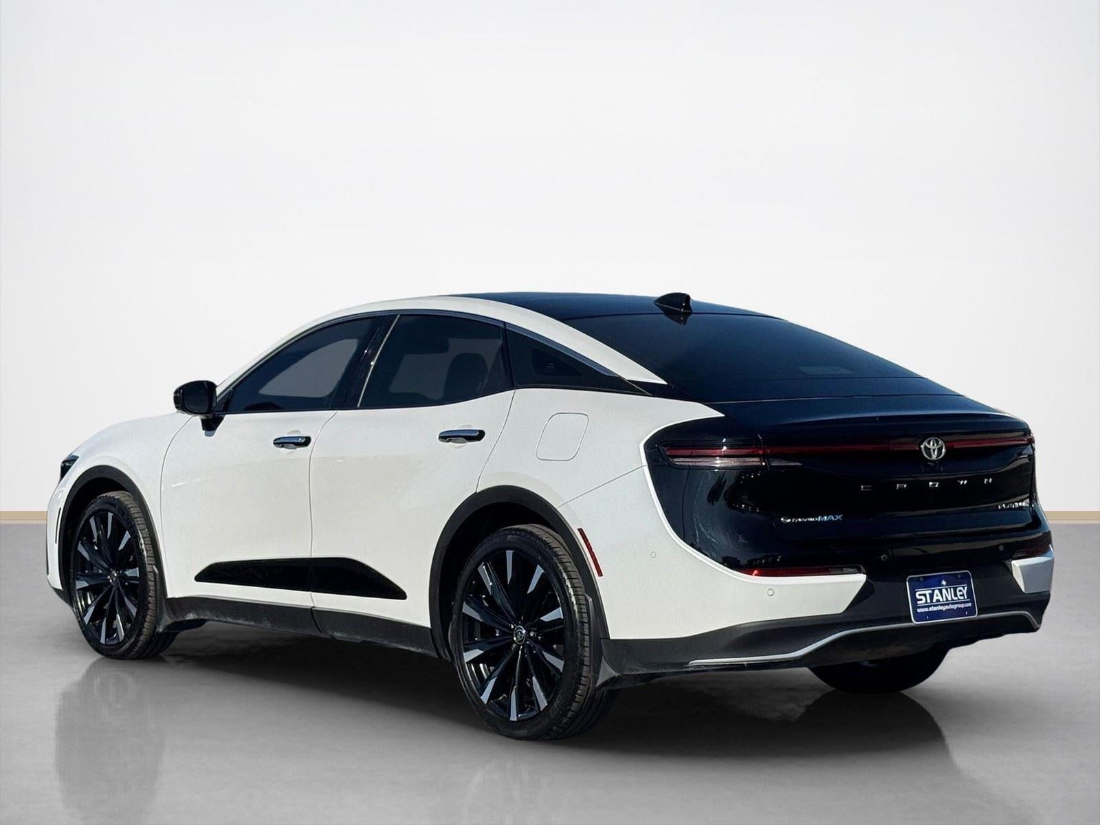 2024 Toyota Crown Platinum