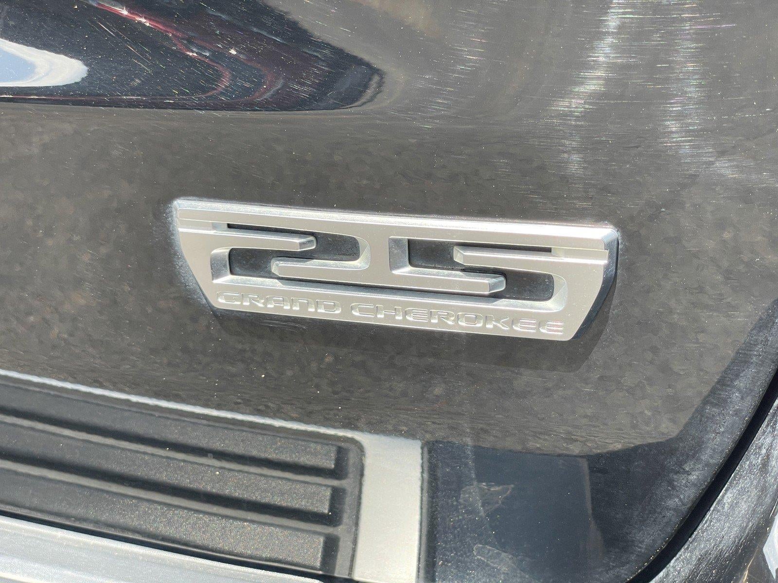 2018 Jeep Grand Cherokee Sterling Edition