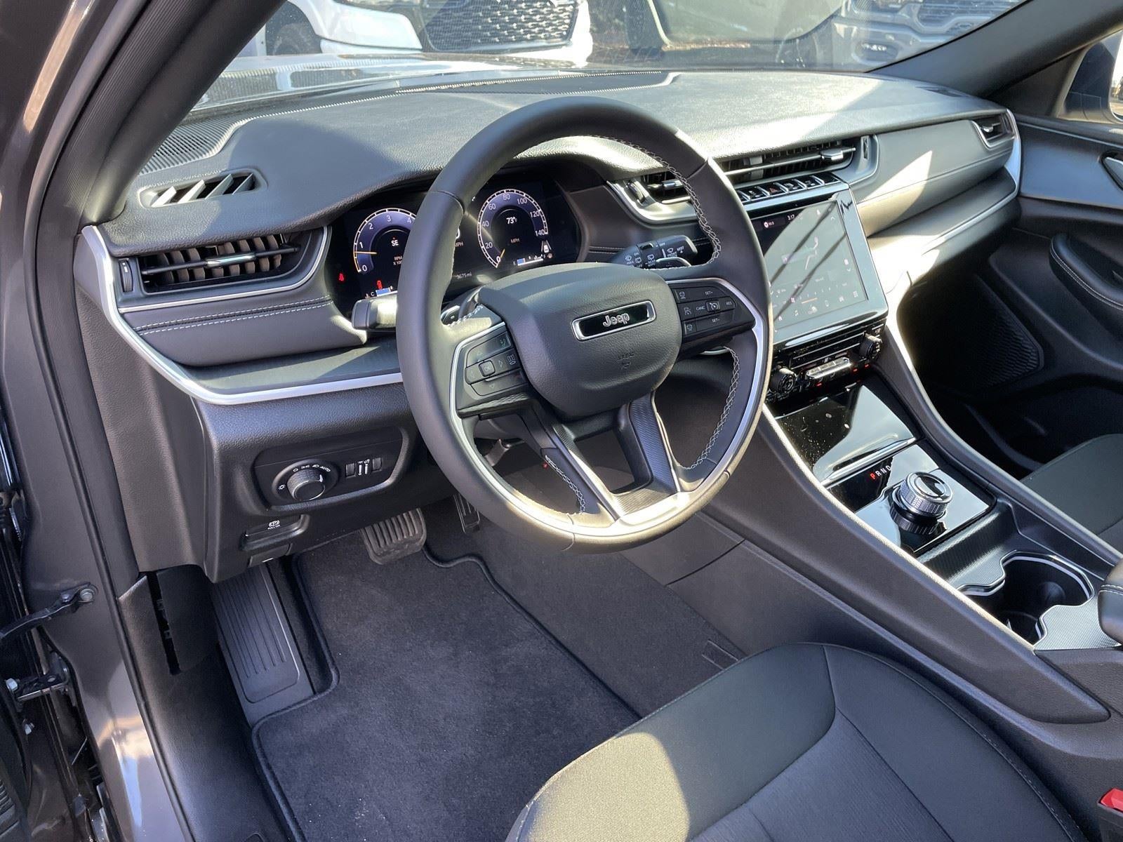 2025 Jeep Grand Cherokee Laredo X