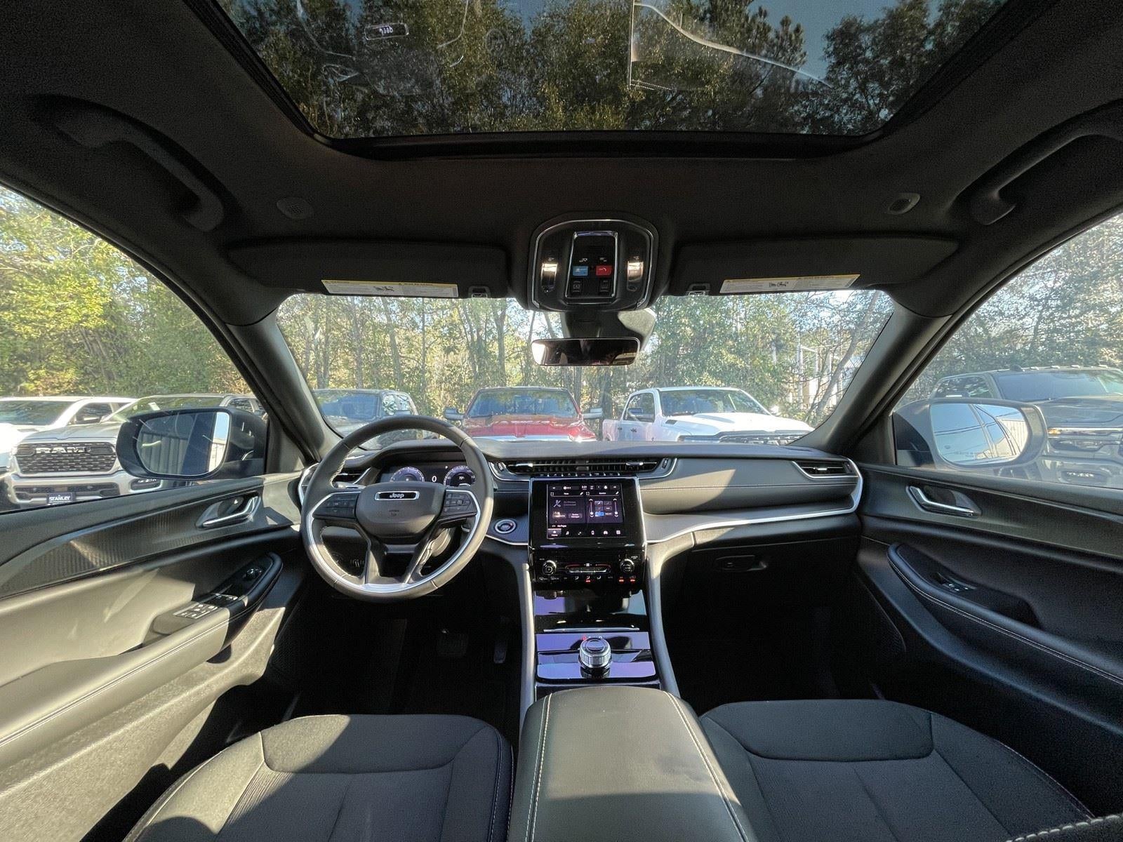 2025 Jeep Grand Cherokee Laredo X