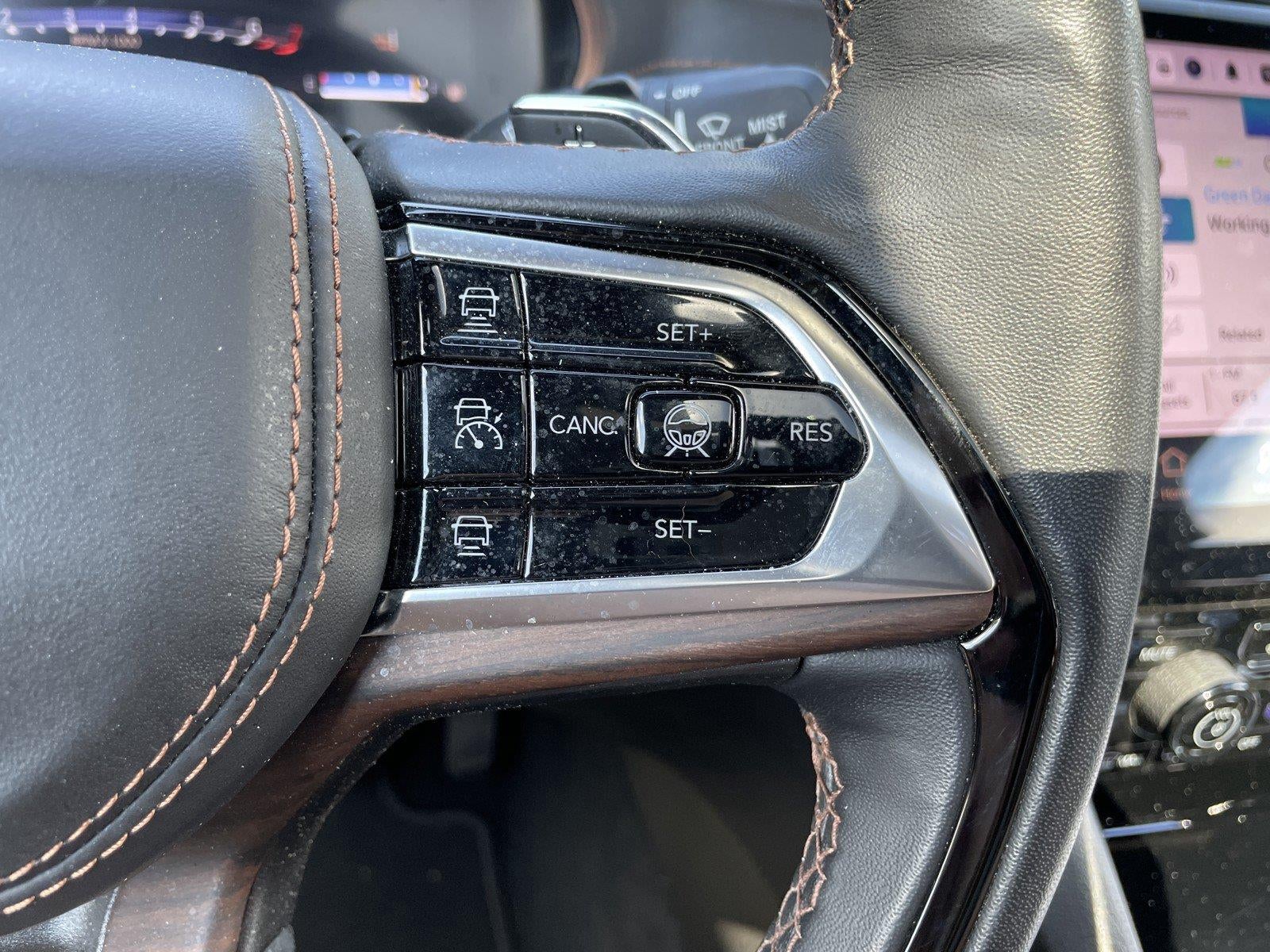 2023 Jeep Grand Cherokee Summit