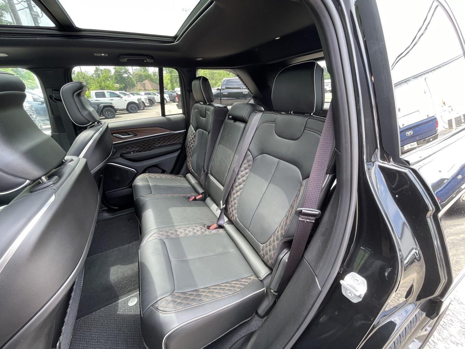 2025 Jeep Grand Cherokee Summit