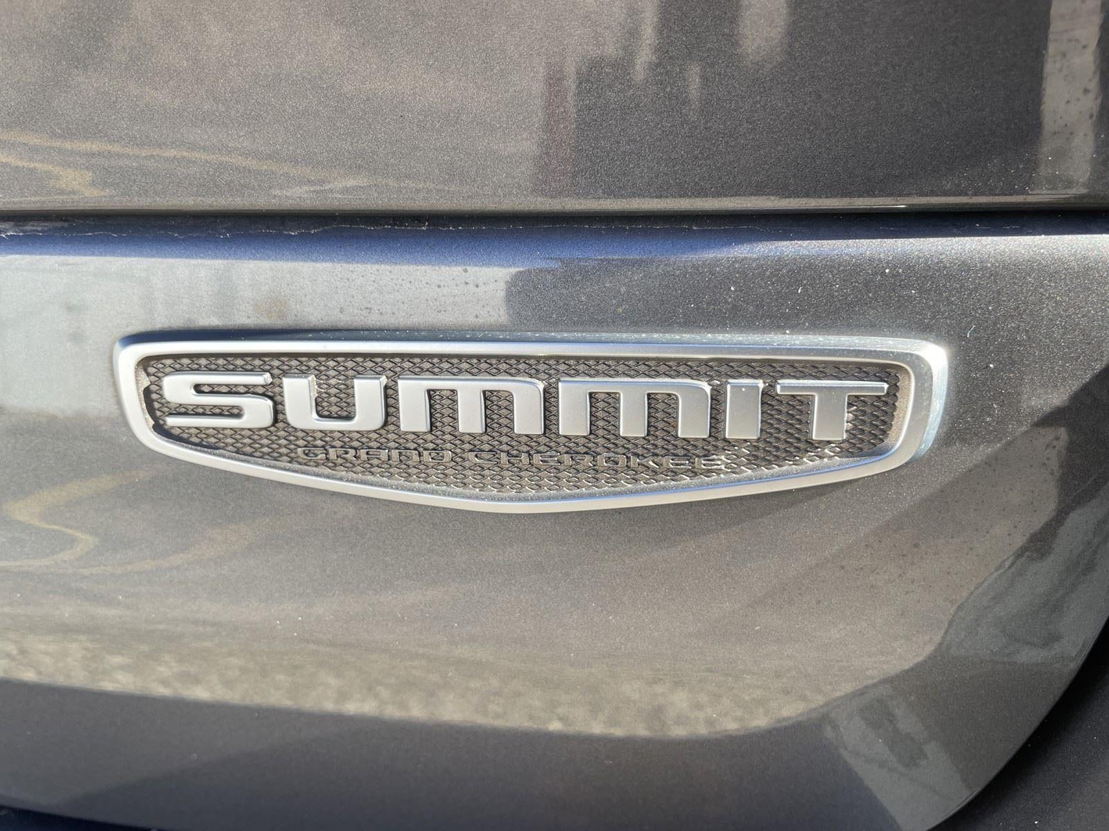 2022 Jeep Grand Cherokee Summit Reserve