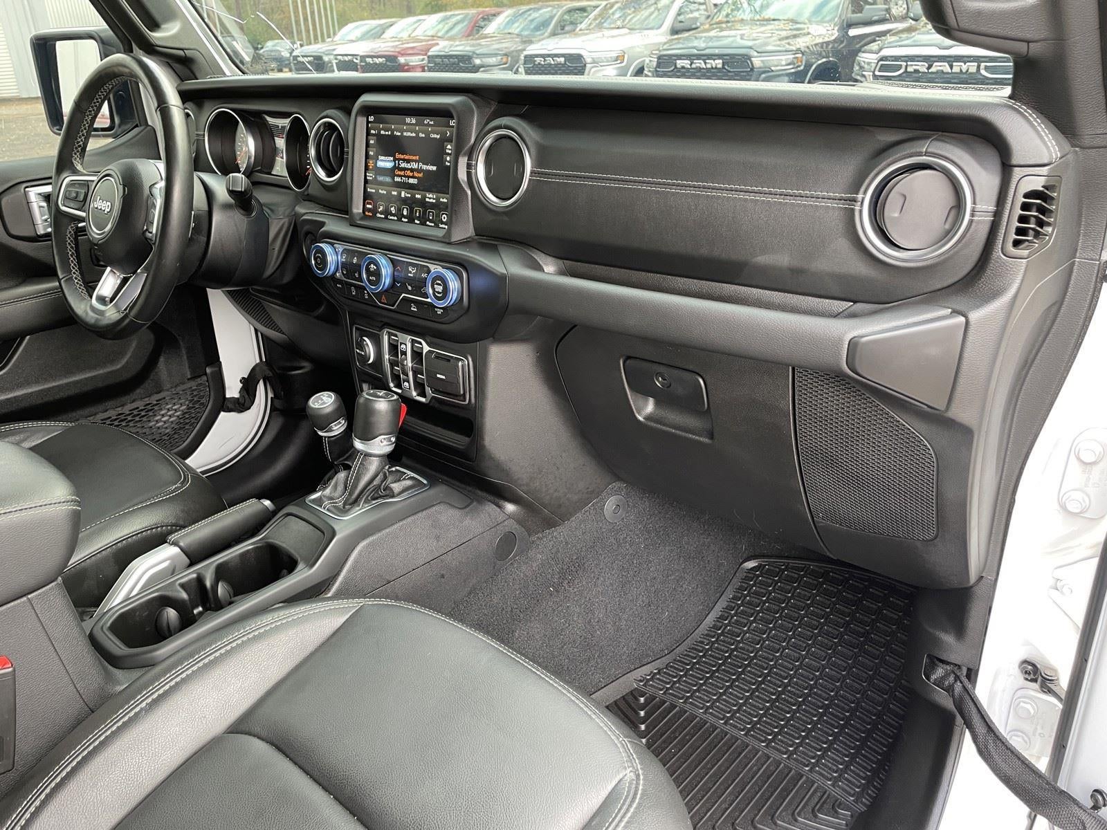 2022 Jeep Gladiator Overland