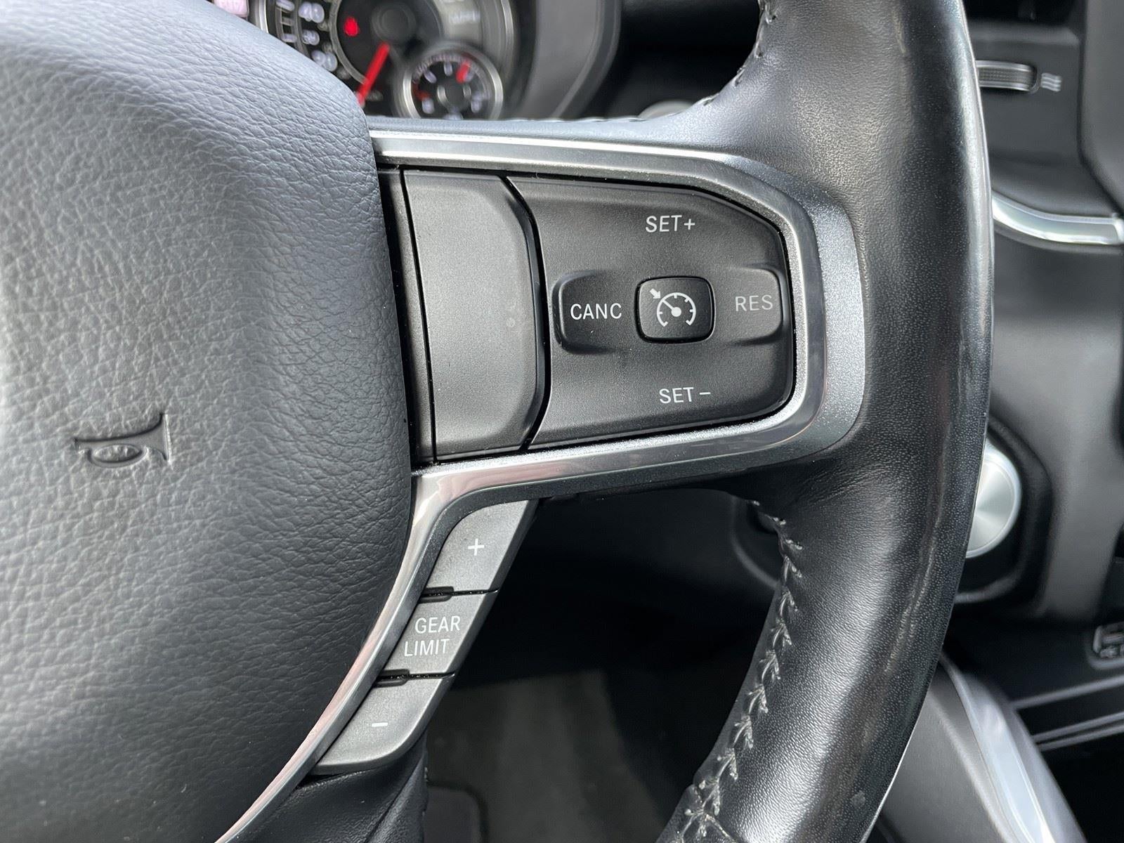 2020 RAM 1500 LARAMIE 4X2 CREW CAB 5'7