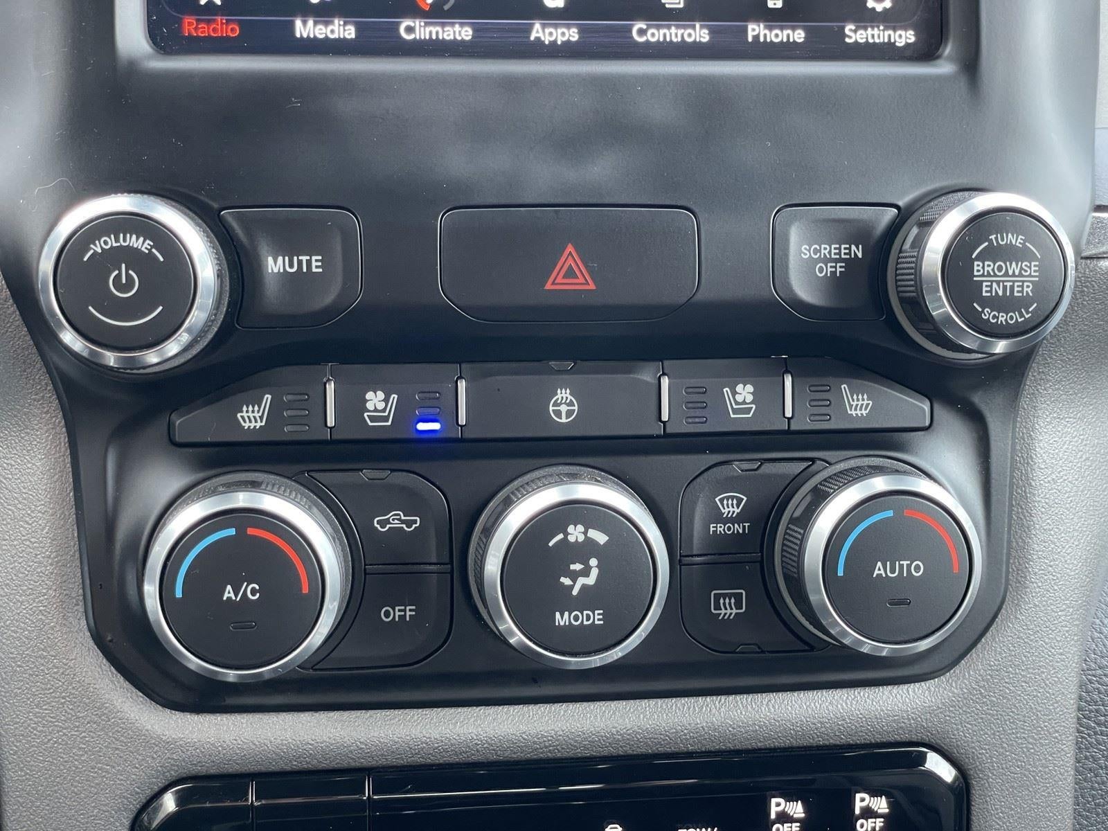 2020 RAM 1500 LARAMIE 4X2 CREW CAB 5'7