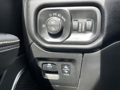 2020 RAM 1500 LARAMIE 4X2 CREW CAB 5'7