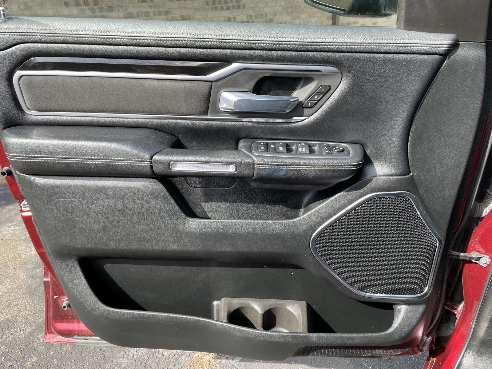 2020 RAM 1500 LARAMIE 4X2 CREW CAB 5'7