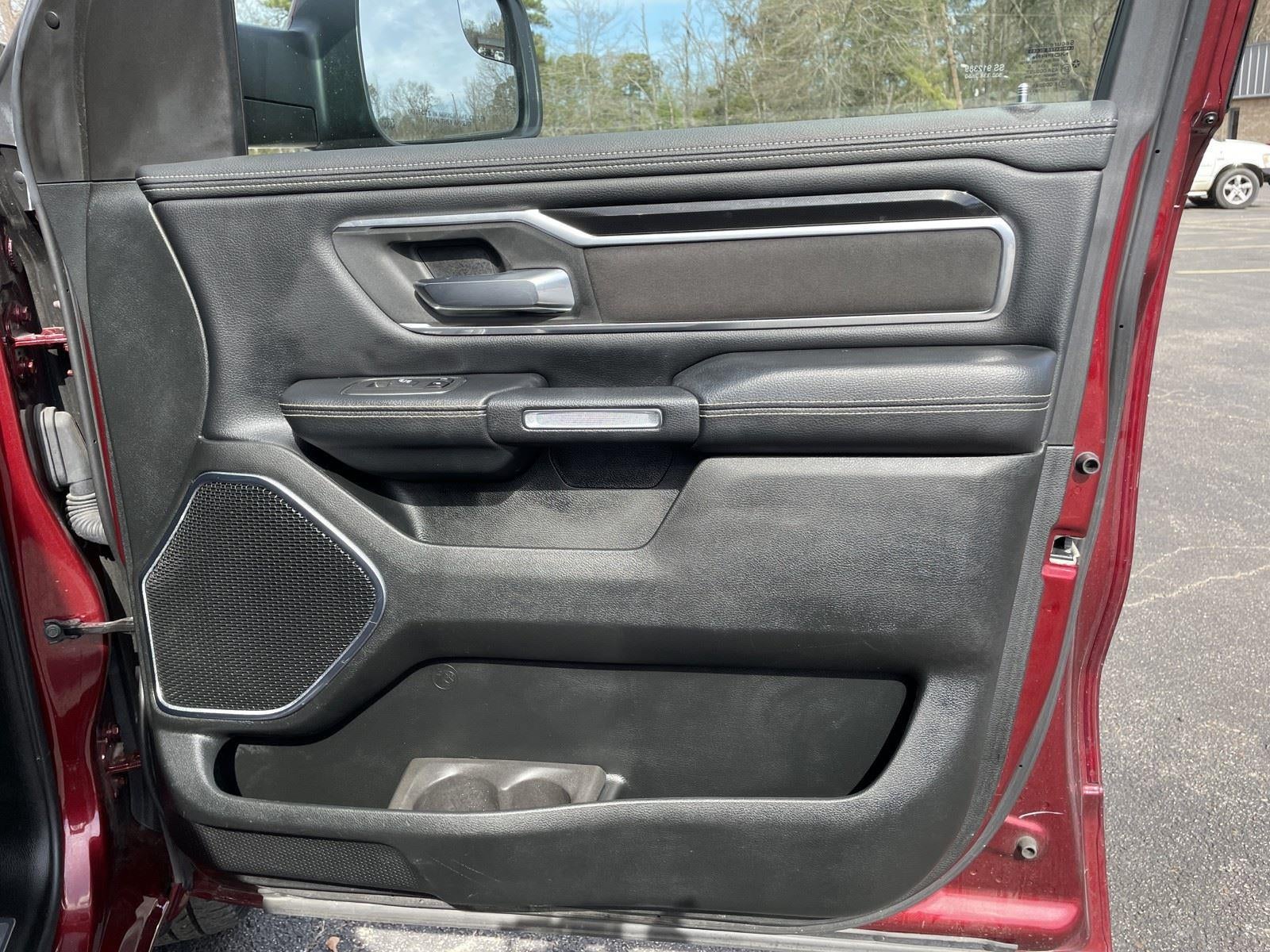 2020 RAM 1500 LARAMIE 4X2 CREW CAB 5'7