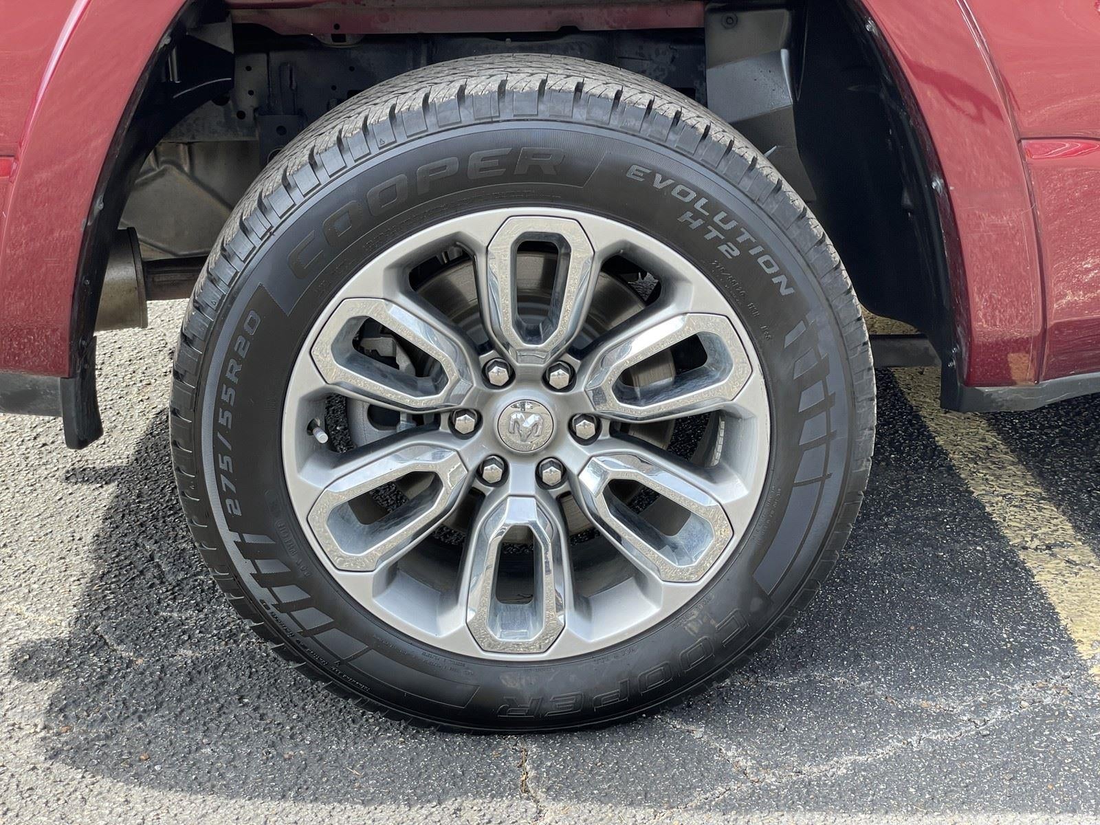 2020 RAM 1500 LARAMIE 4X2 CREW CAB 5'7