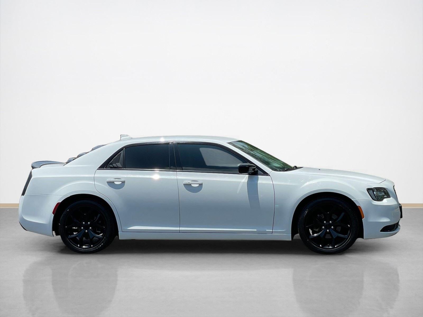 2021 Chrysler 300 Touring