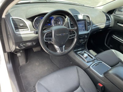 2021 Chrysler 300 Touring