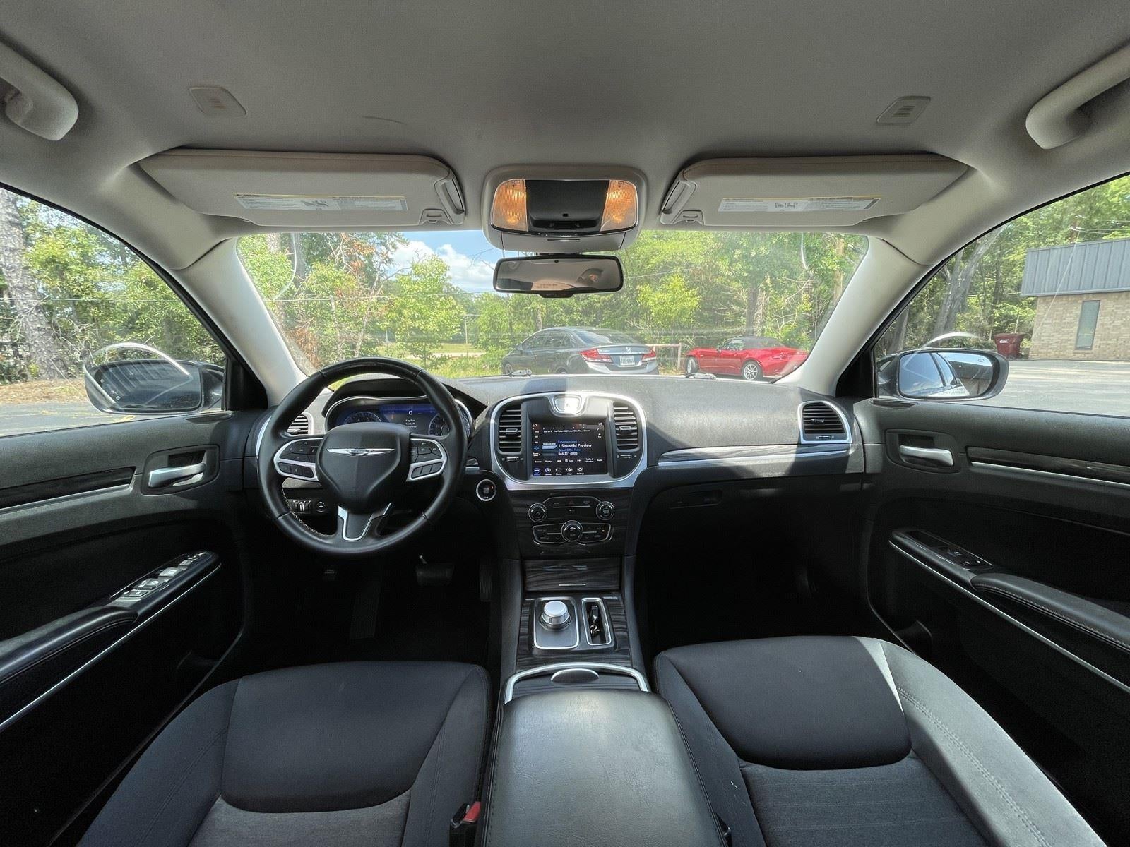 2021 Chrysler 300 Touring