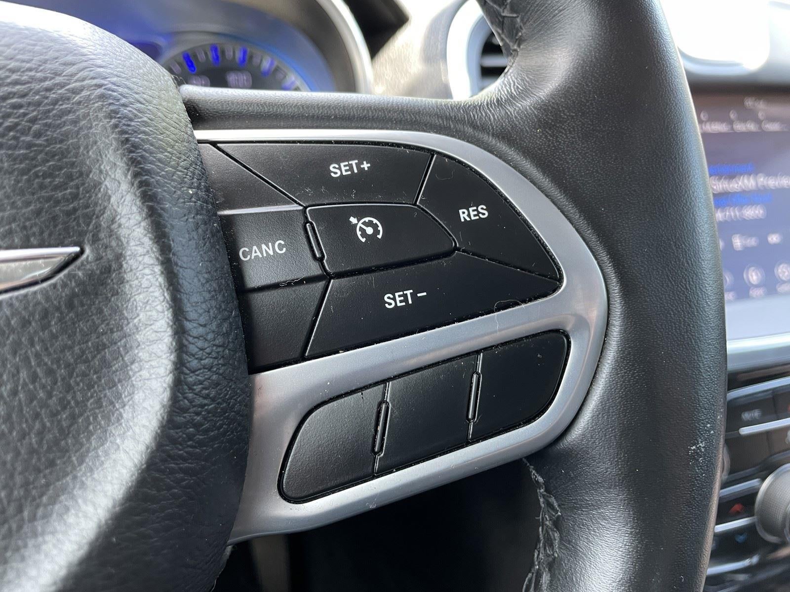 2021 Chrysler 300 Touring