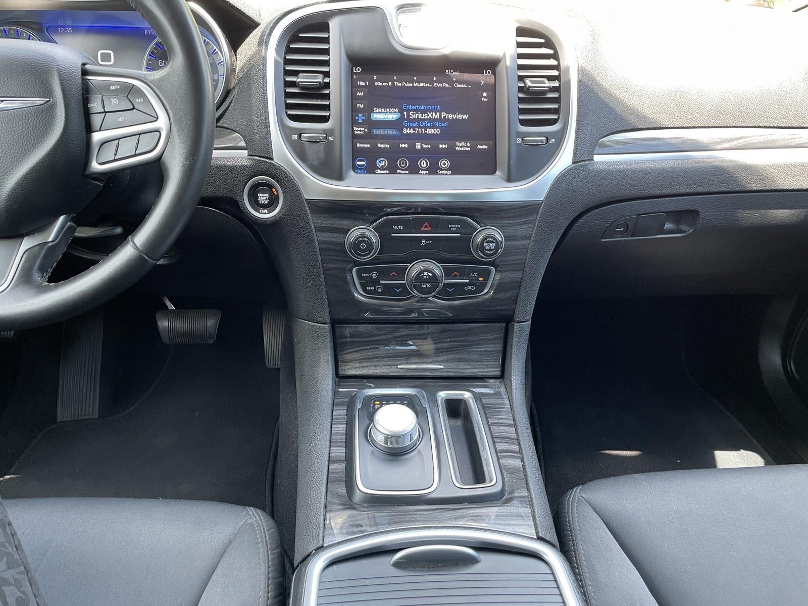 2021 Chrysler 300 Touring