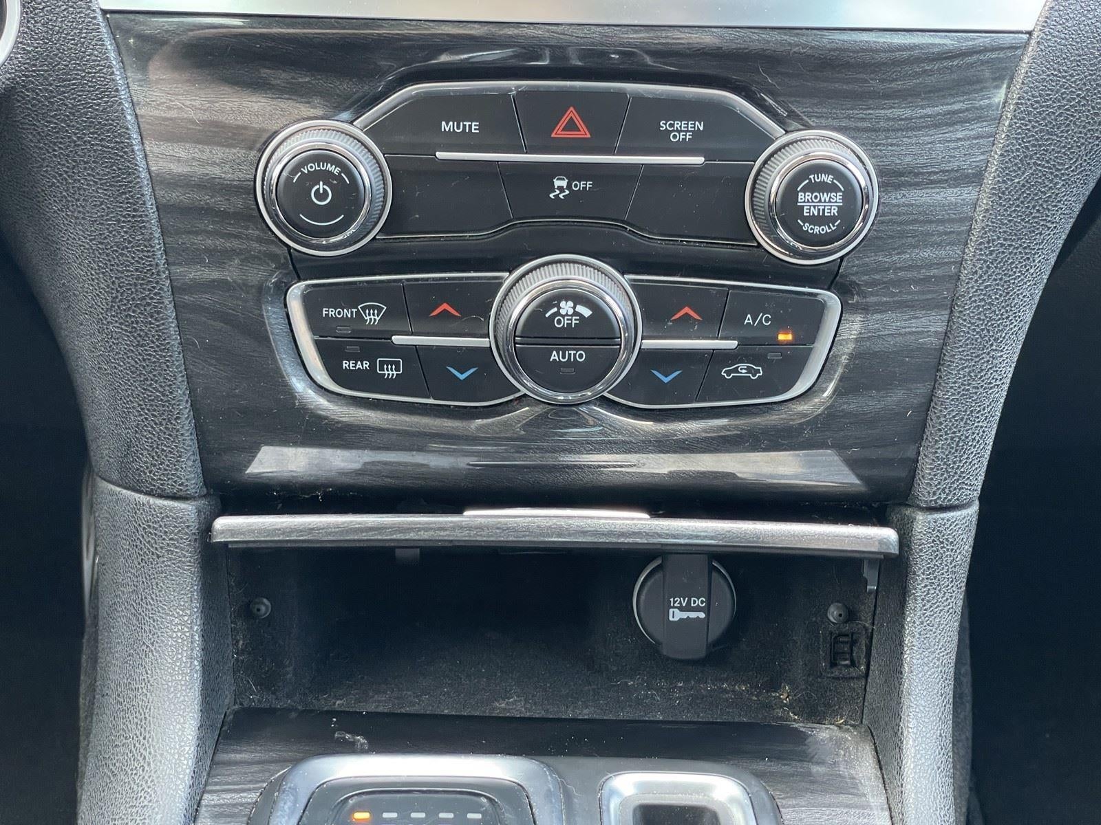 2021 Chrysler 300 Touring