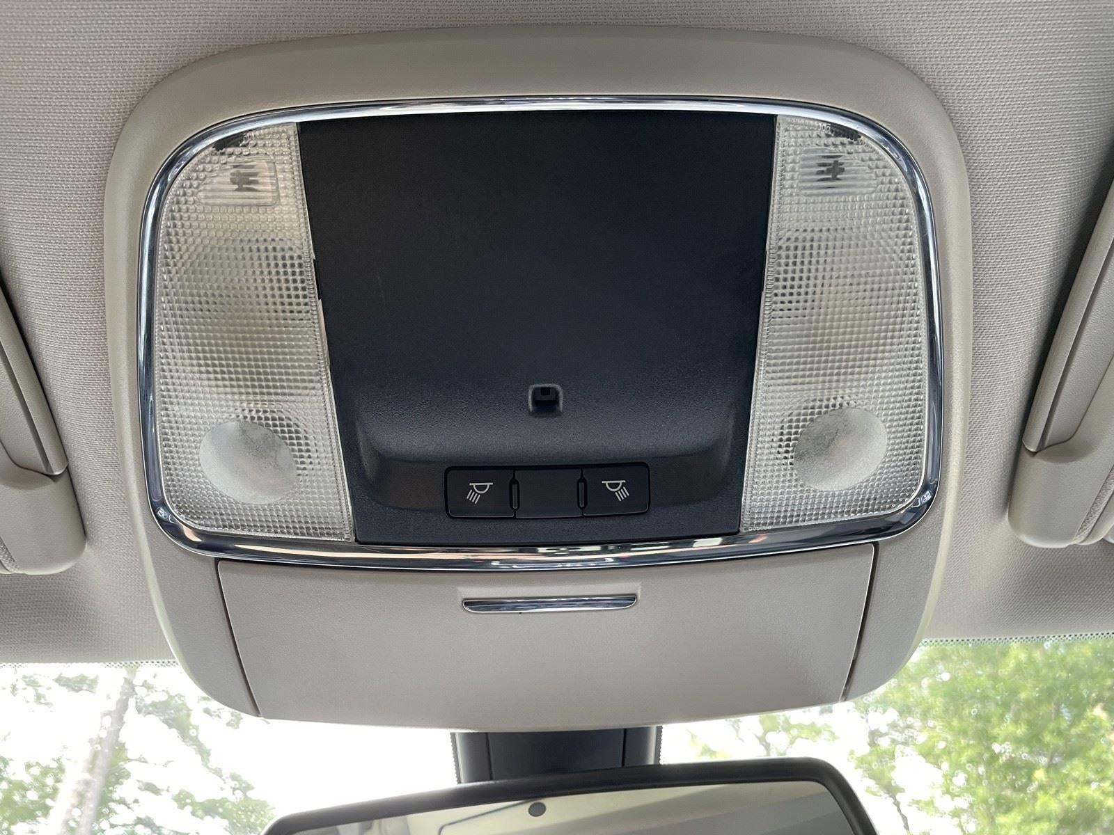 2021 Chrysler 300 Touring