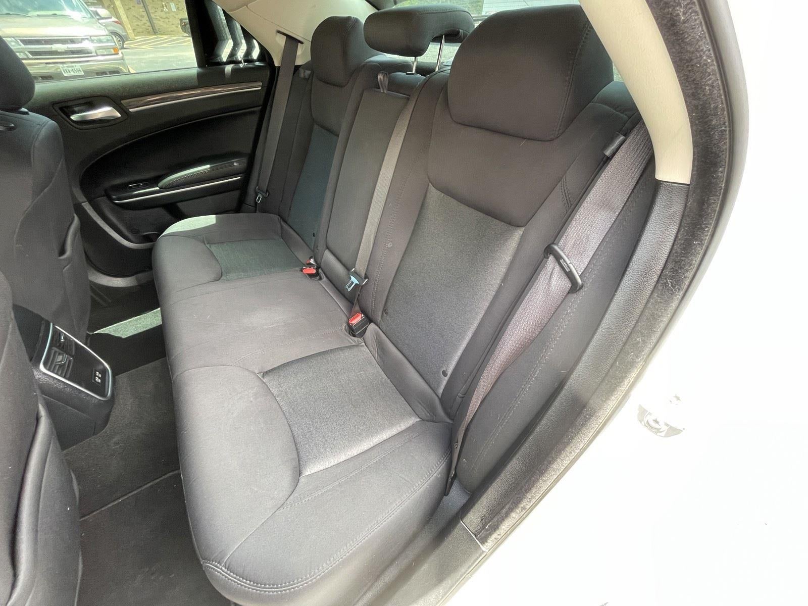 2021 Chrysler 300 Touring