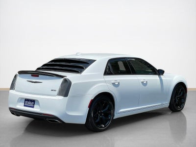 2021 Chrysler 300 Touring