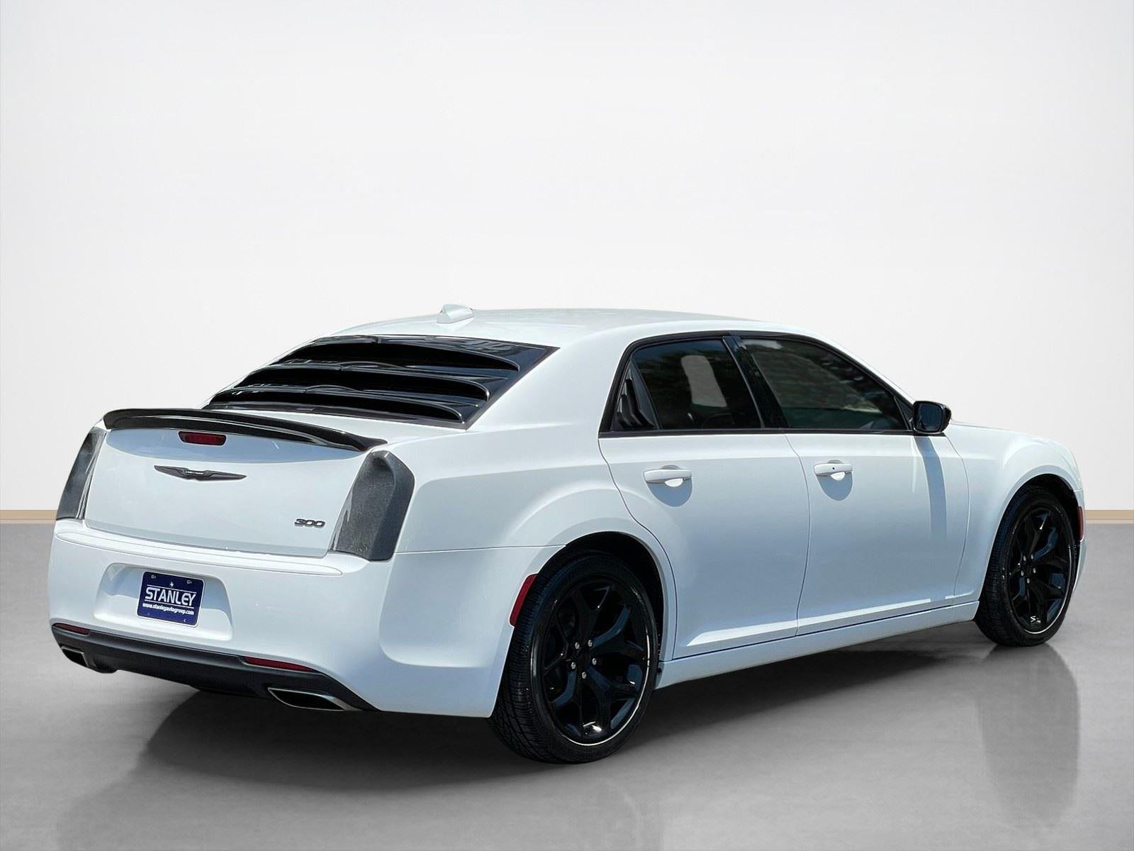 2021 Chrysler 300 Touring