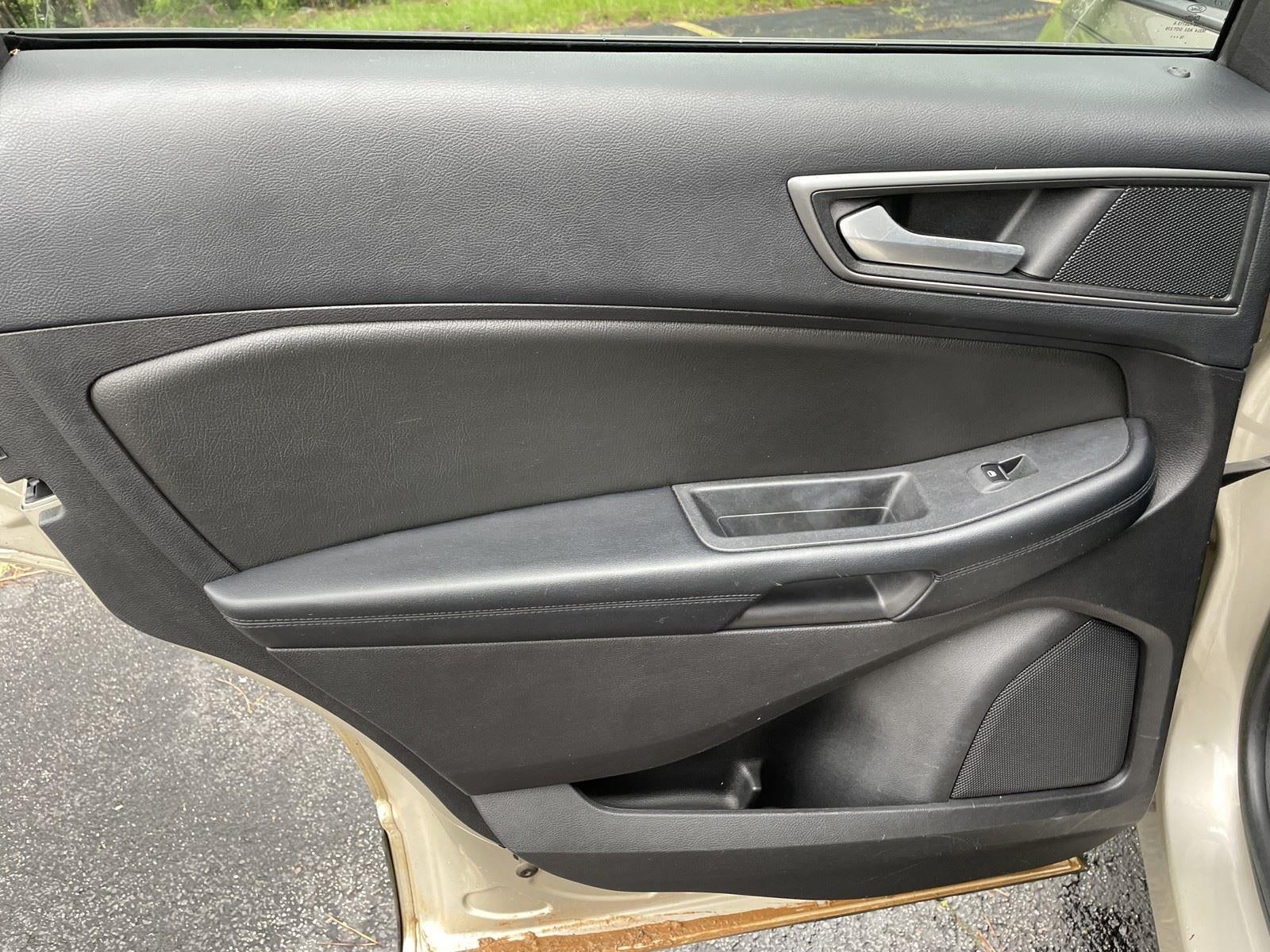 2017 Ford Edge SE