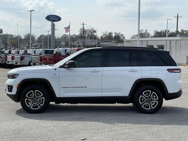 2022 Jeep Grand Cherokee 4xe Trailhawk