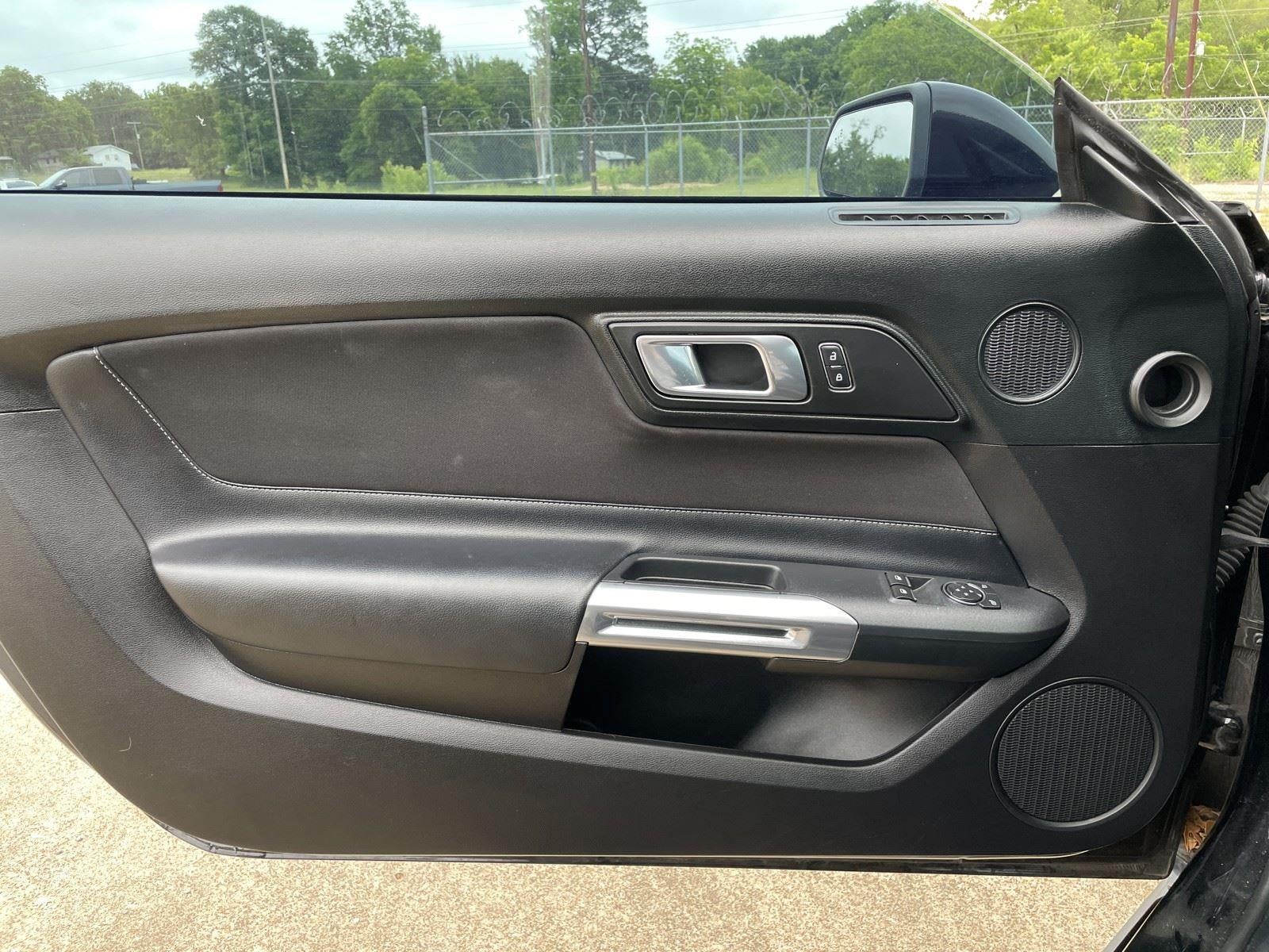 2022 Ford Mustang EcoBoost