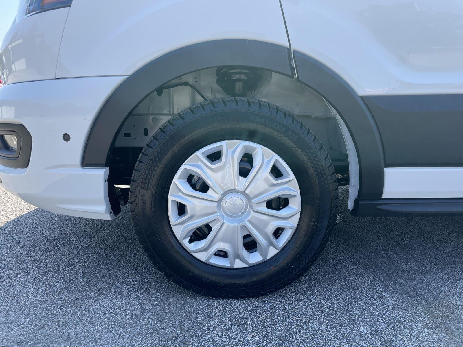 2025 Ford Transit Passenger Wagon XLT