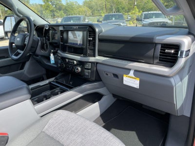 2027 Ford Super Duty F-350 SRW XLT