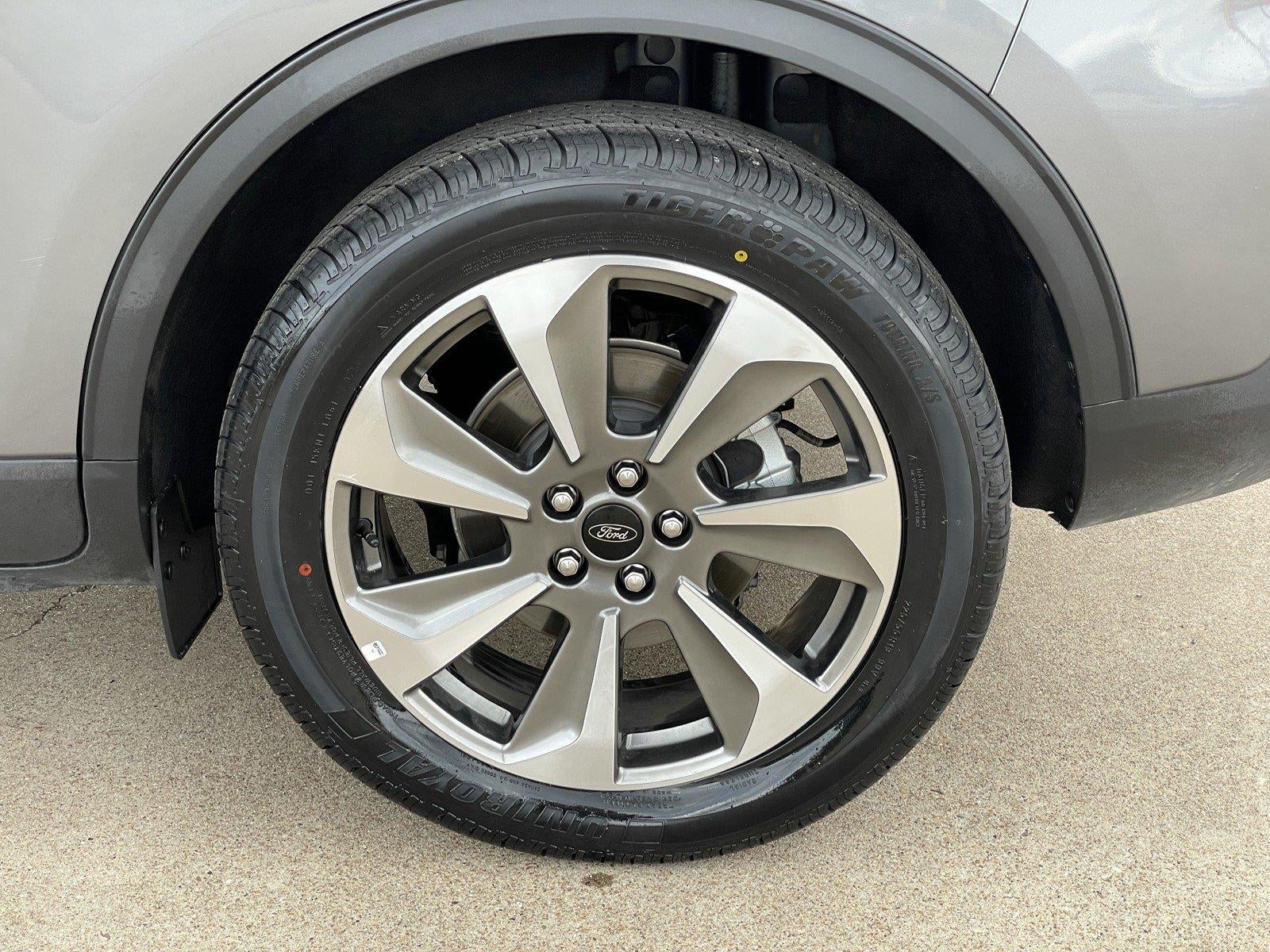 2025 Ford Escape Platinum