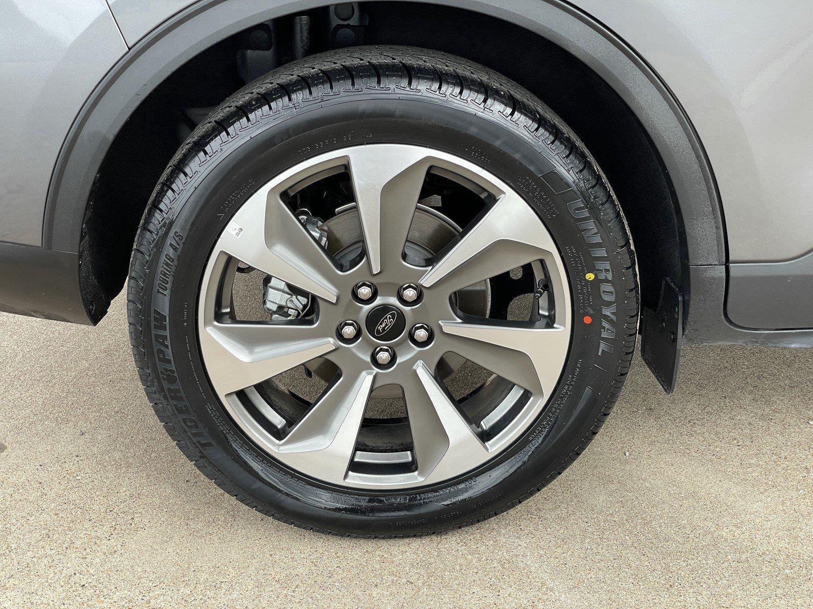 2025 Ford Escape Platinum