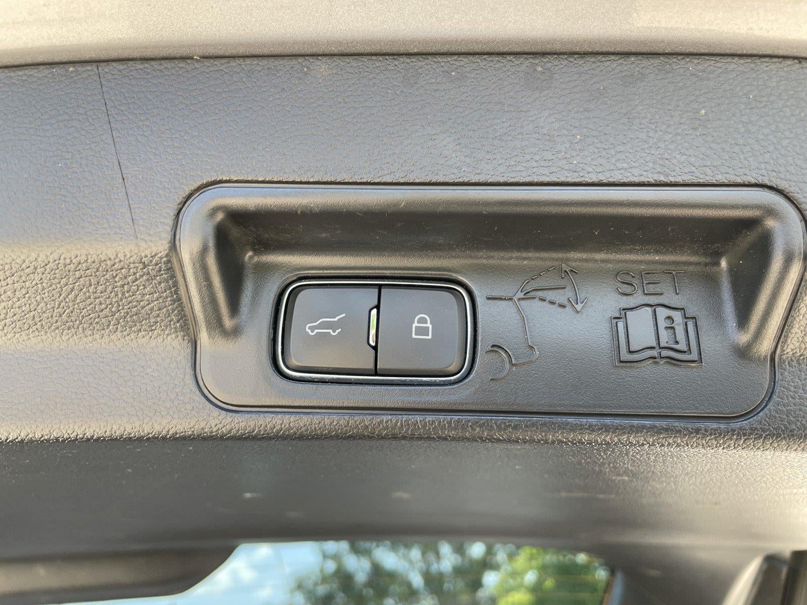 2022 Ford Explorer Base