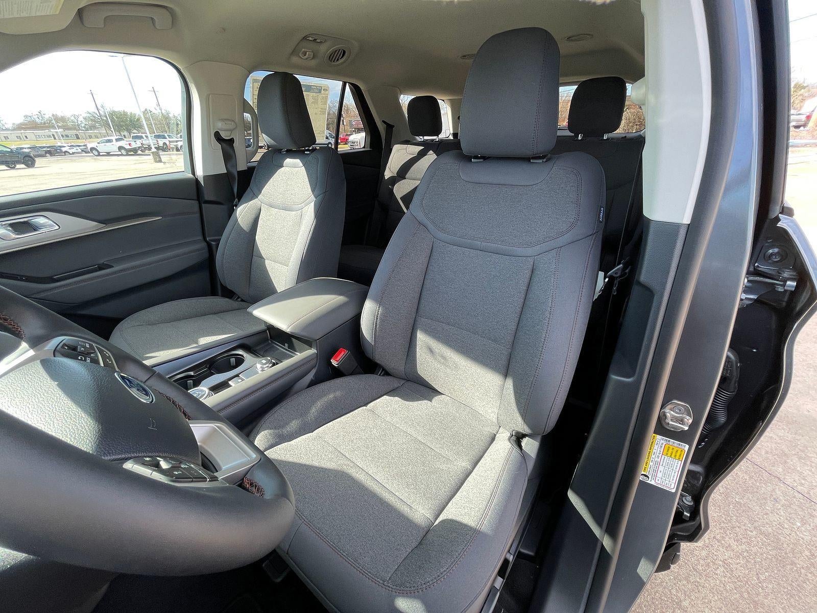 2026 Ford Explorer Active w/100A Pkg