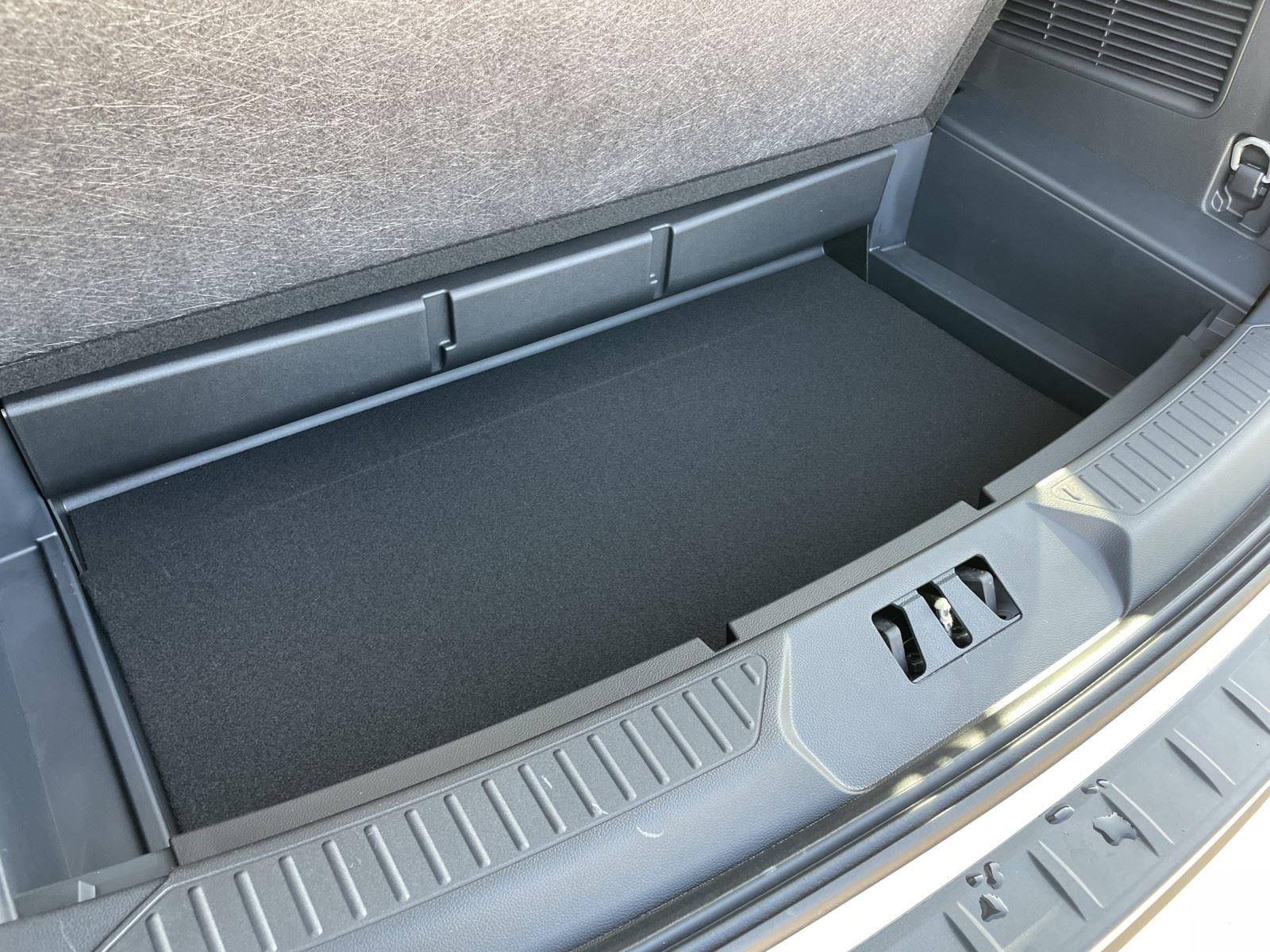 2026 Ford Explorer Active (100A)